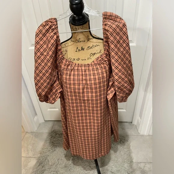 a.n.a Plaid Puff Sleeve Dress in Orange and Black - Picture 10 of 15